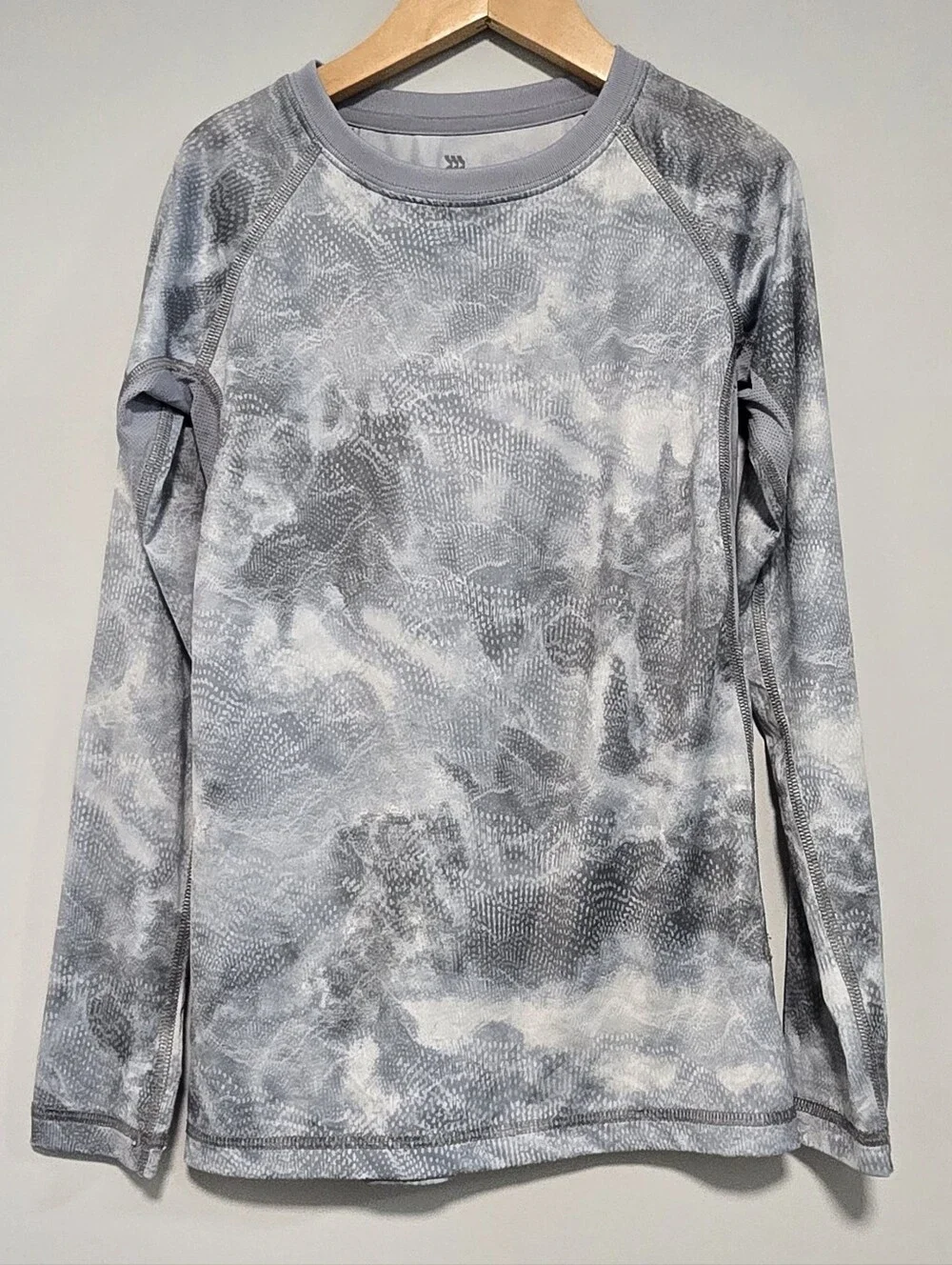 All in Motion Gray And White Athletic Top Quick-Dri